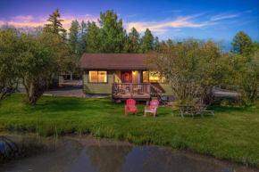 Cozy Cabin Retreat with Scenic Views cabin